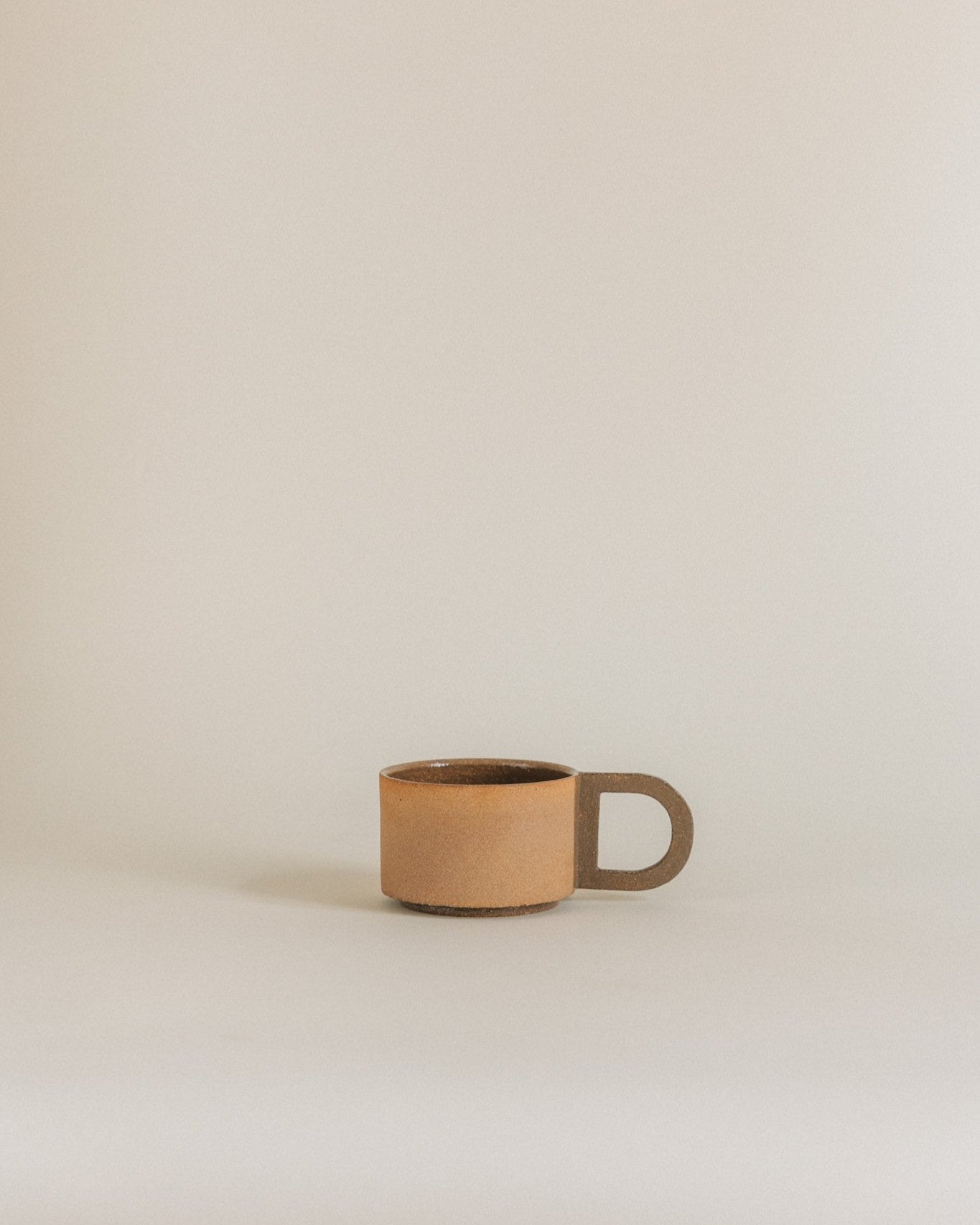 Dora mug in terra