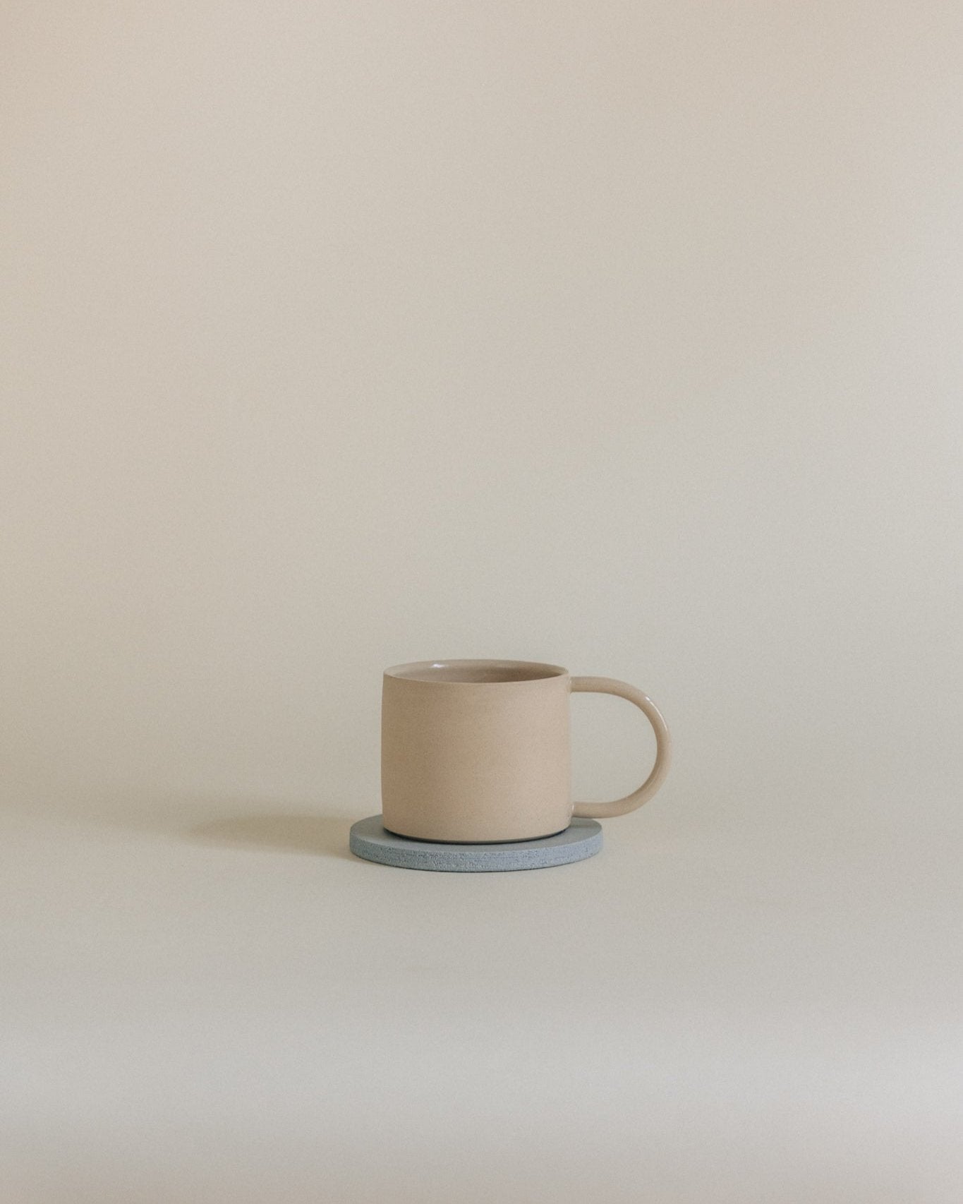 Simple mug in clay