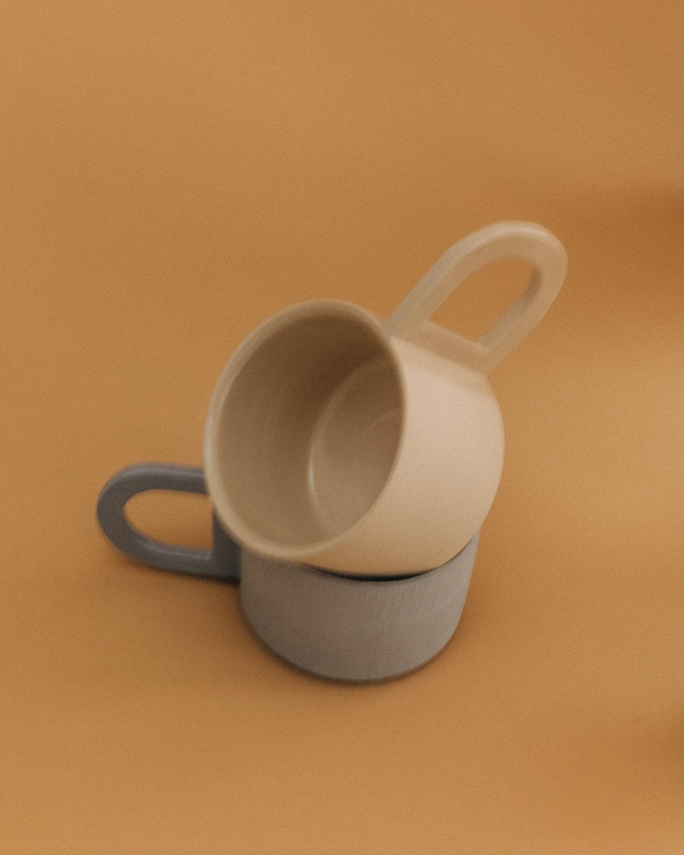 Dora mug in clay