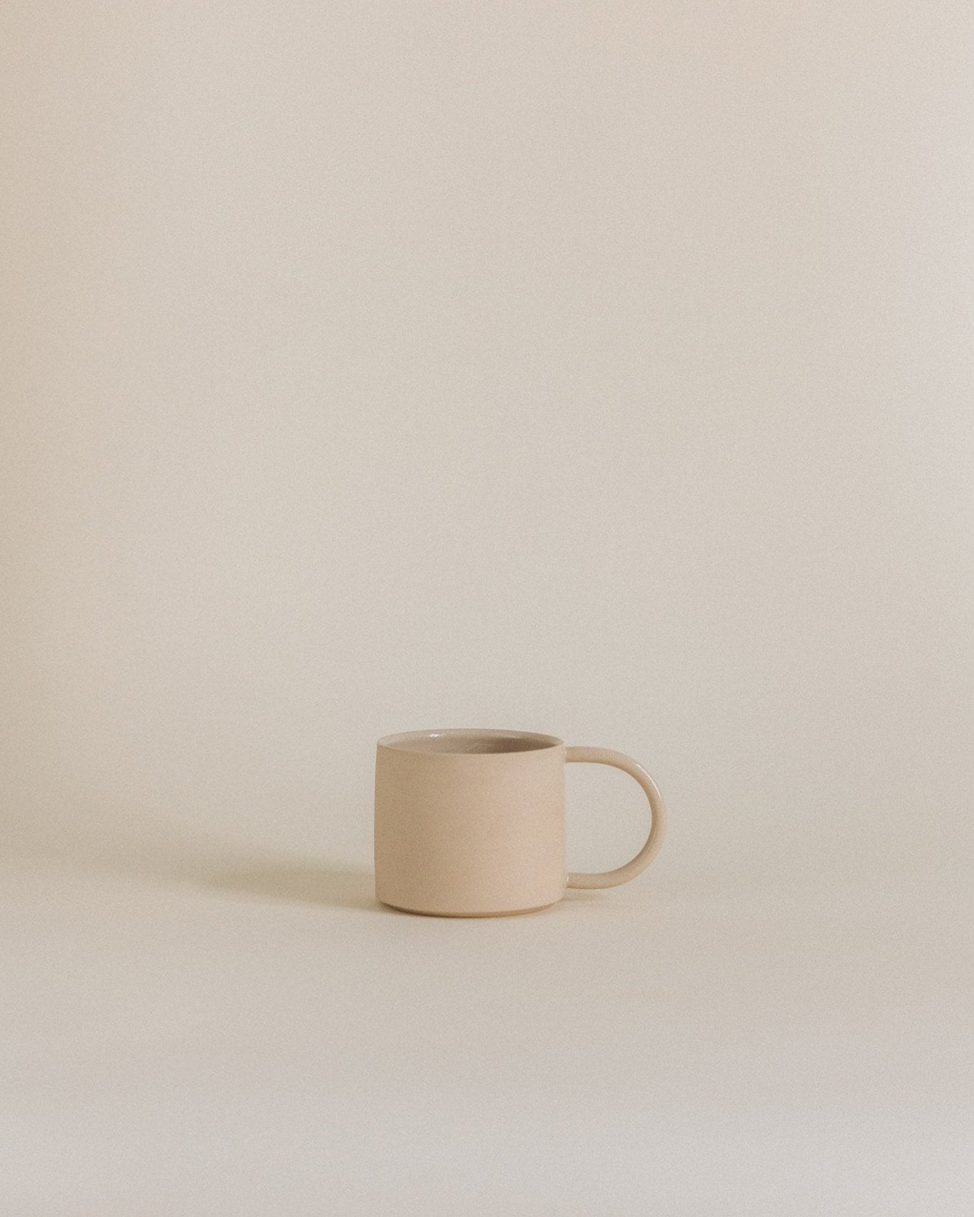 Simple mug in clay