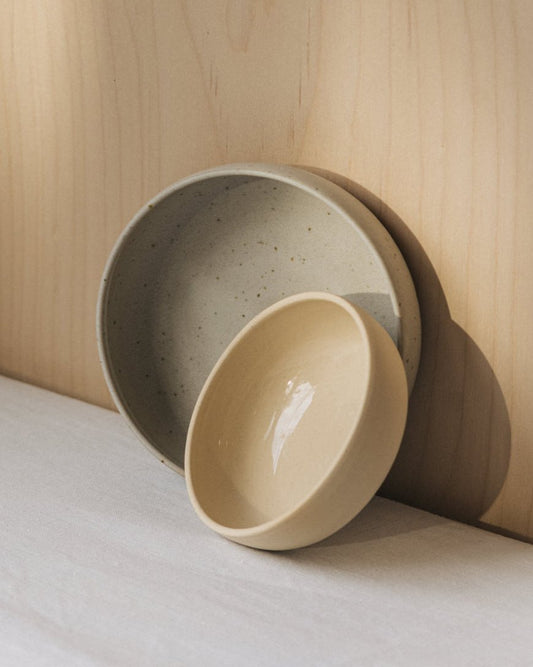 Tiny bowl in clay
