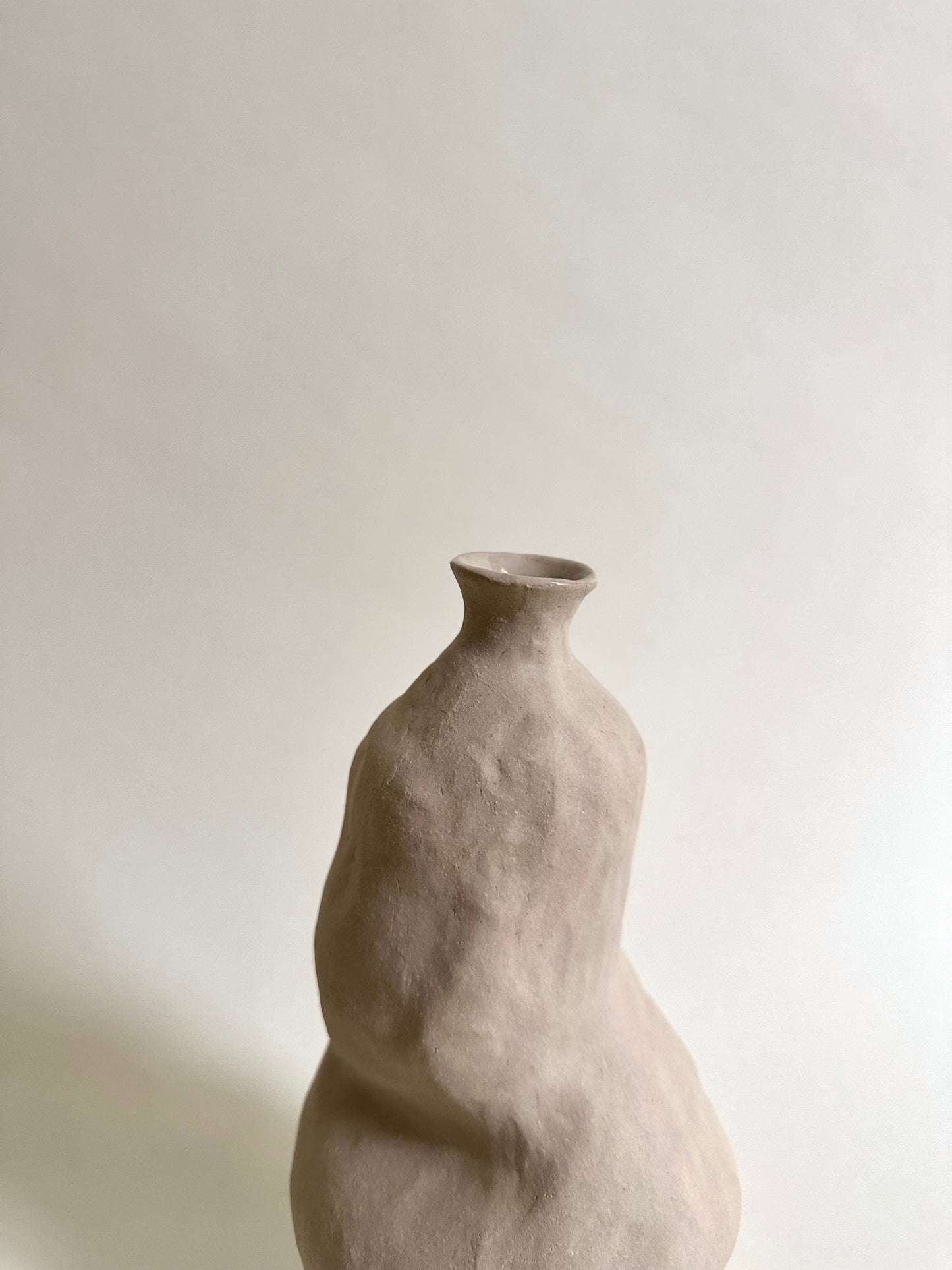 Handbuilt vase 04