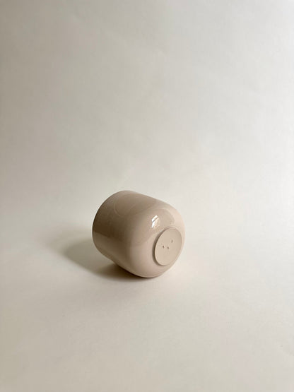 Circle cup in clay