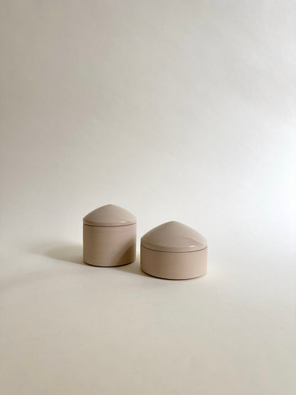 Lidded jar in clay