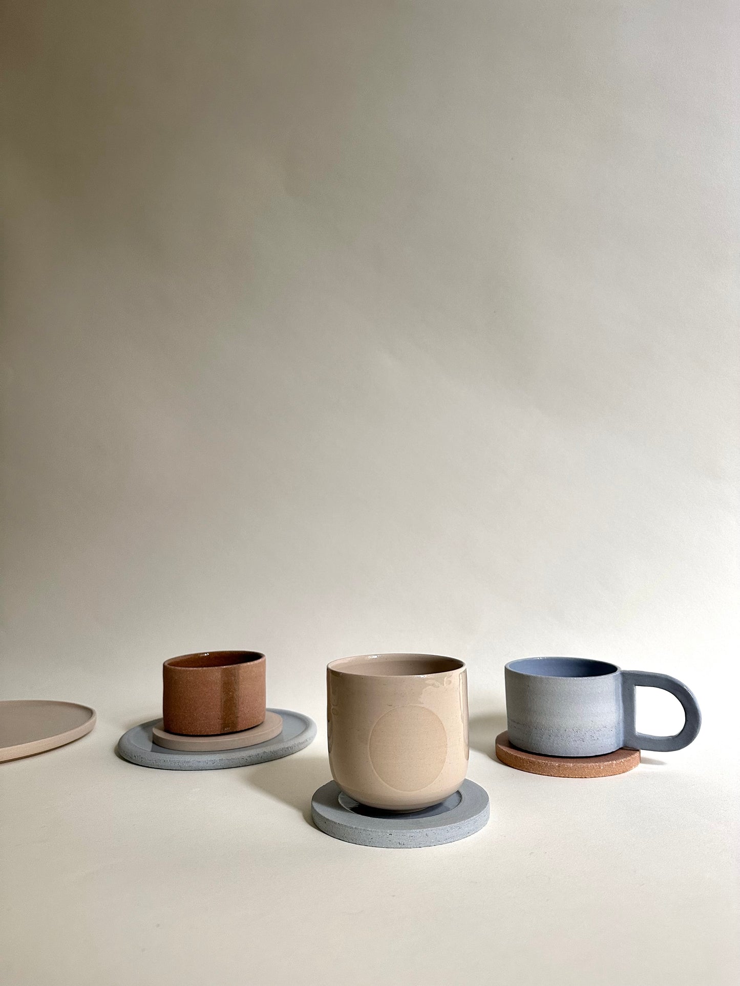 Ora cup in terra