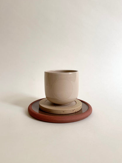 Circle cup in clay